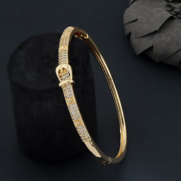 Royal Spark Buckle Bracelet