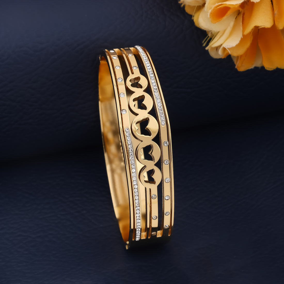Golden Hearts Bracelet
