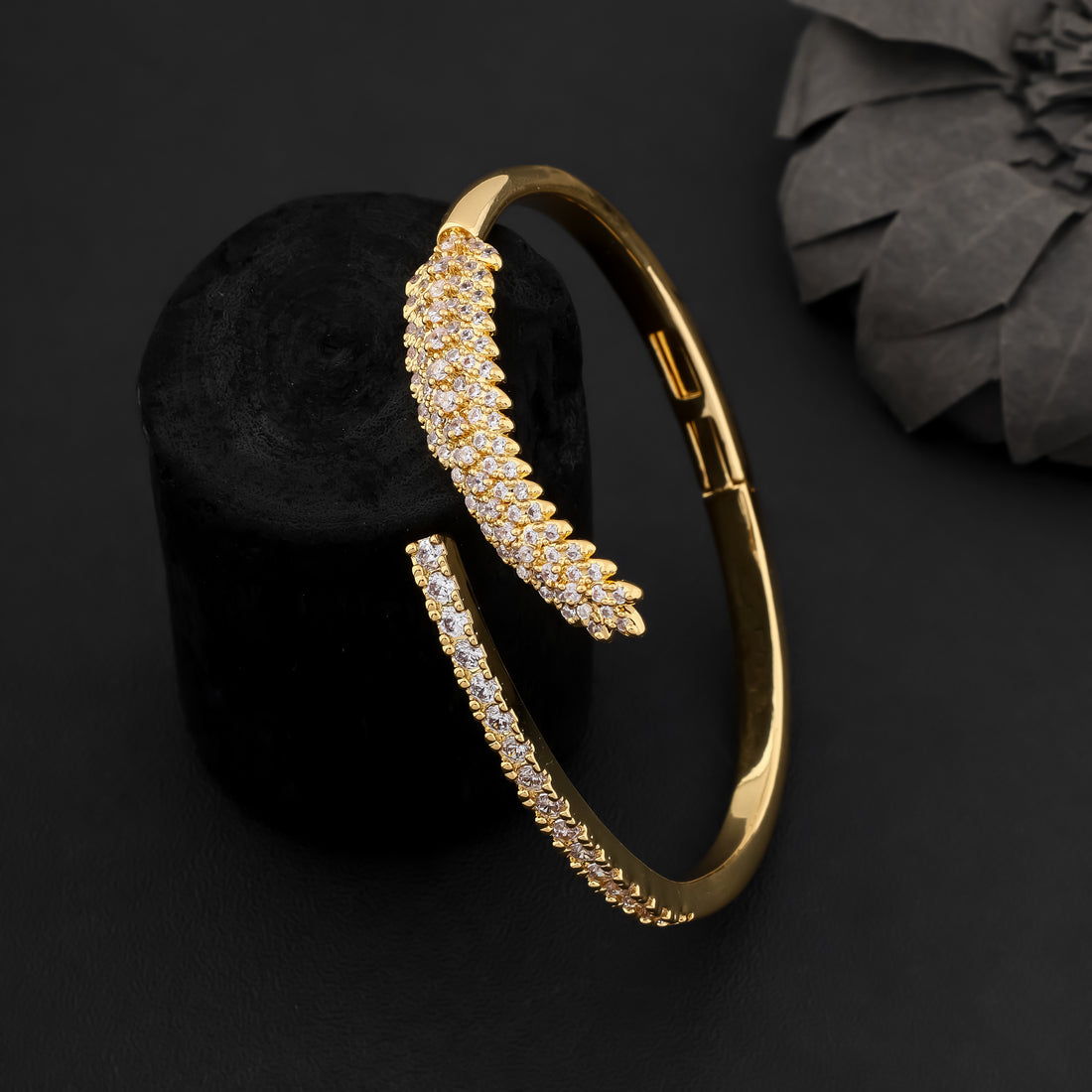 Golden Feather Luxe Bracelet