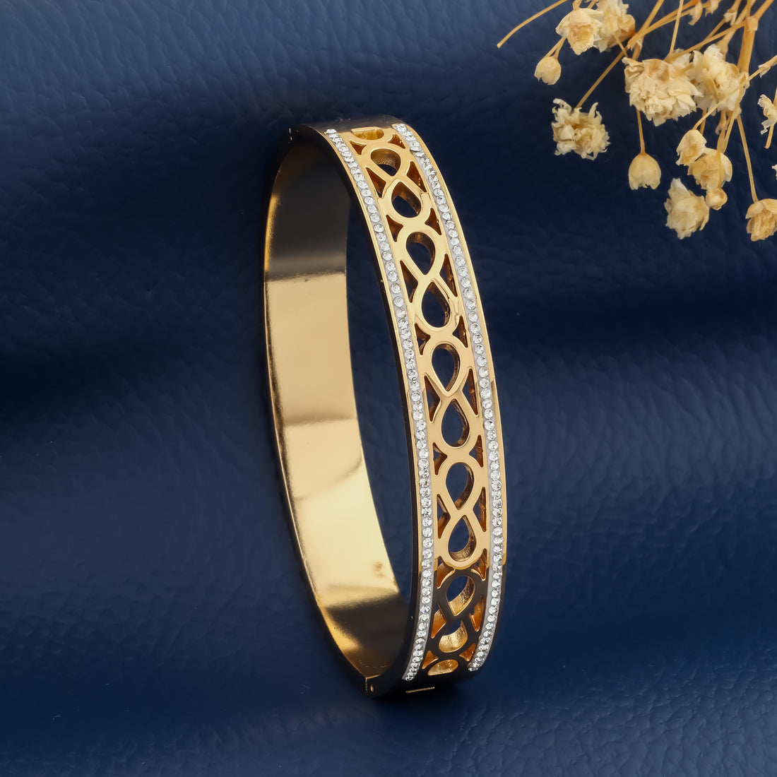 Eterna Glow Bracelets